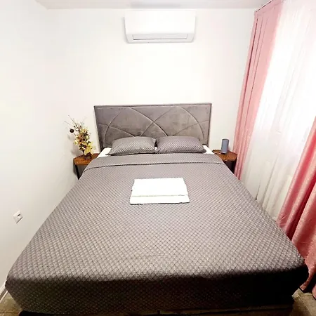 Amai Exclusive Τούζλα