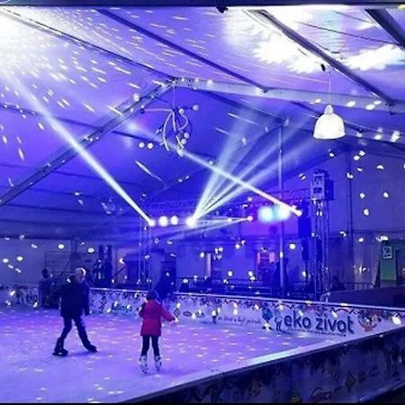 Amai Exclusive טוזלה